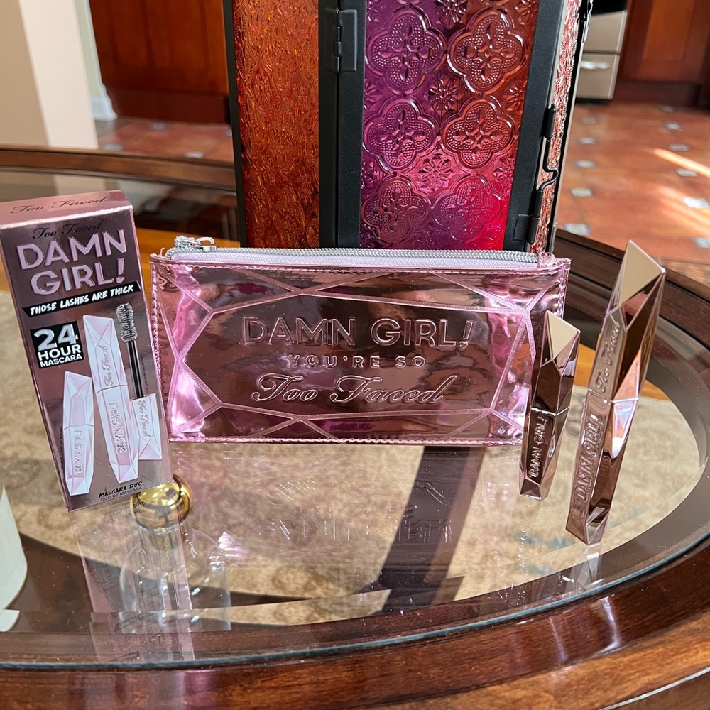 Too Faced Damn Girl! Mascara Duo and Cosmetic Bag